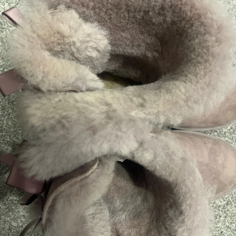 UGG Bailey Bow II Midi Shimmer Dusk shearling boots size women 9 GUC pink taupe